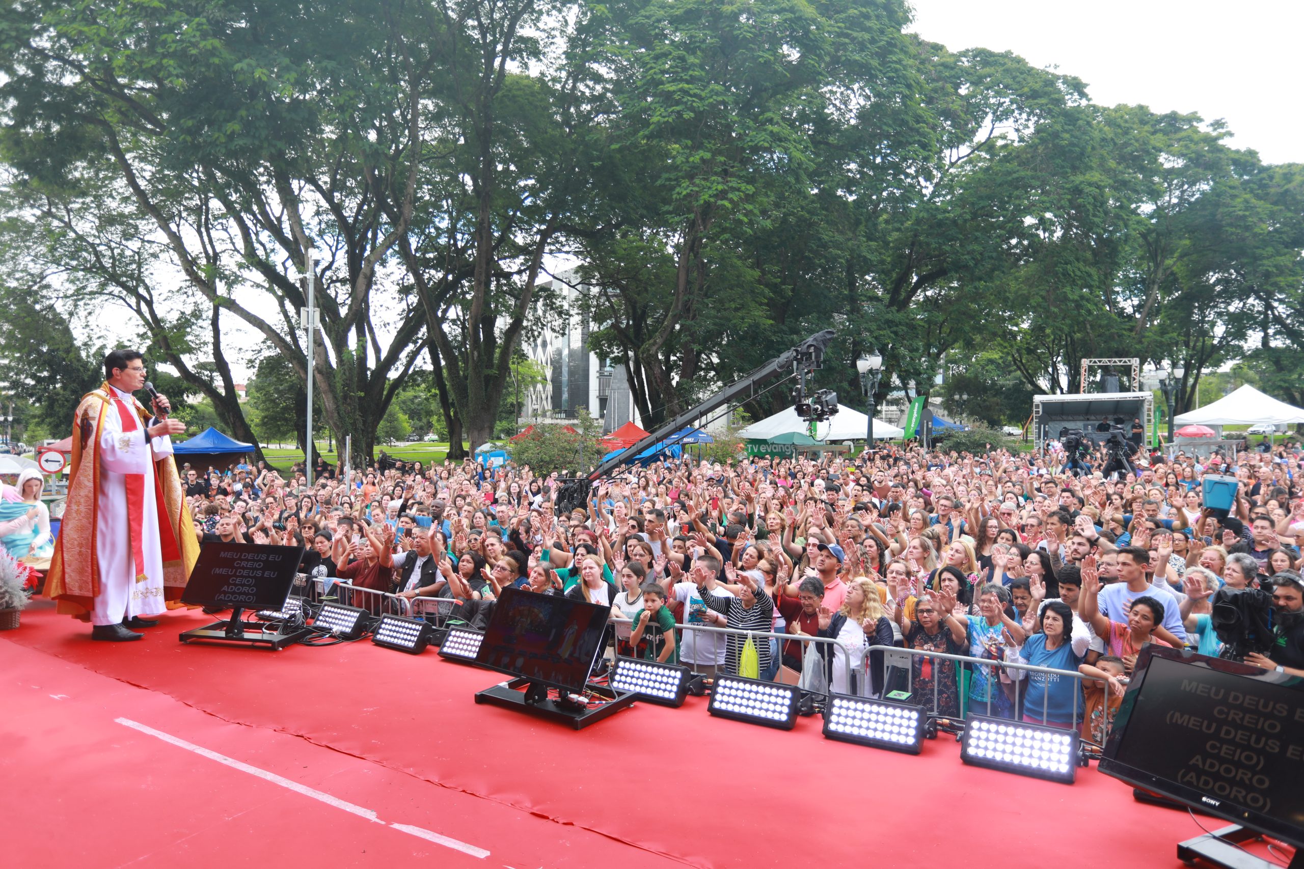 Evento Natal Solidário é realizado todos os anos em Curitiba (PR). Foto: Divulgação/Associação Evangelizar É Preciso