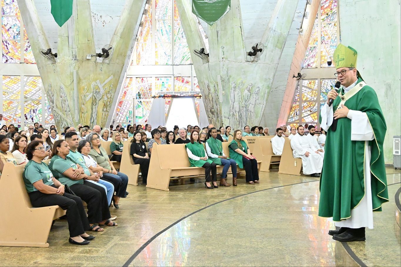 Celebração do Jubileu da Caridade em Maringá presidida por Dom Severino Clasen