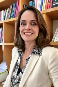 Dra. Ana Lea Clementino